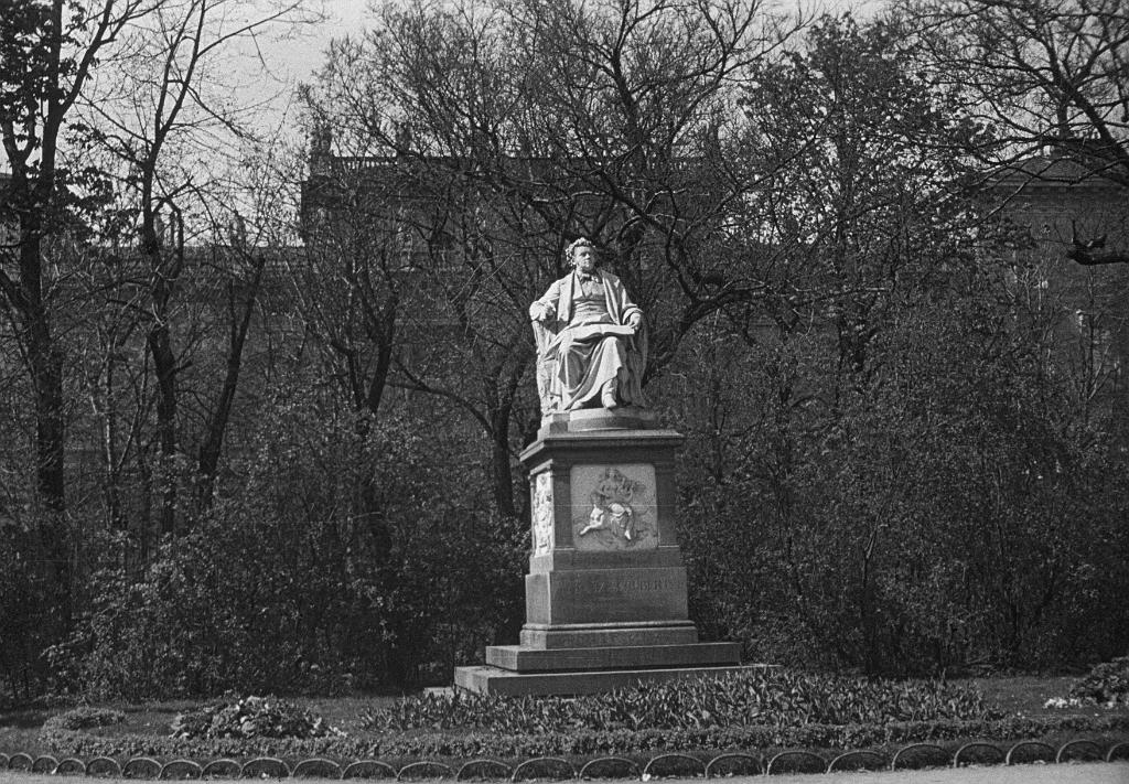 1922b JB1R5C7I35.jpg